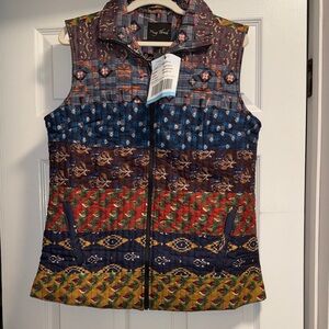 Young Threads NWT Quilted vest with patchwork Size Med